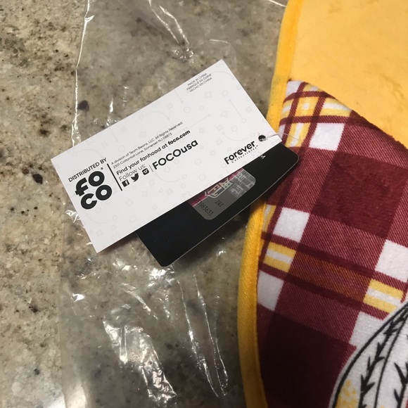 NWT Washington Redskins Slippers - Picture 3 of 4